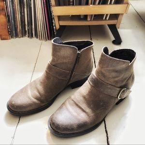 Born Leather Ankle Boots Size 8.5